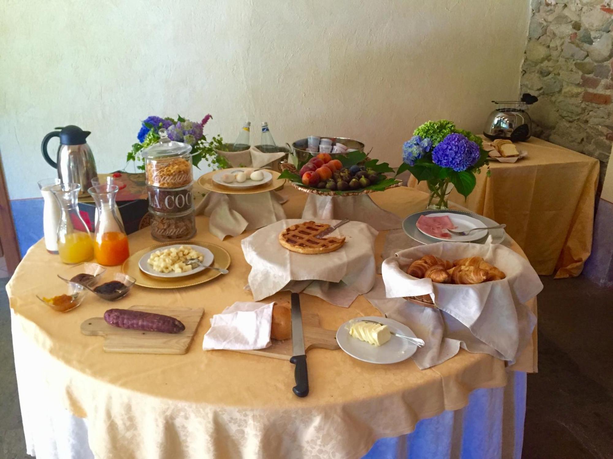 Le 5 Frecce Villa Cavour Buitenkant foto