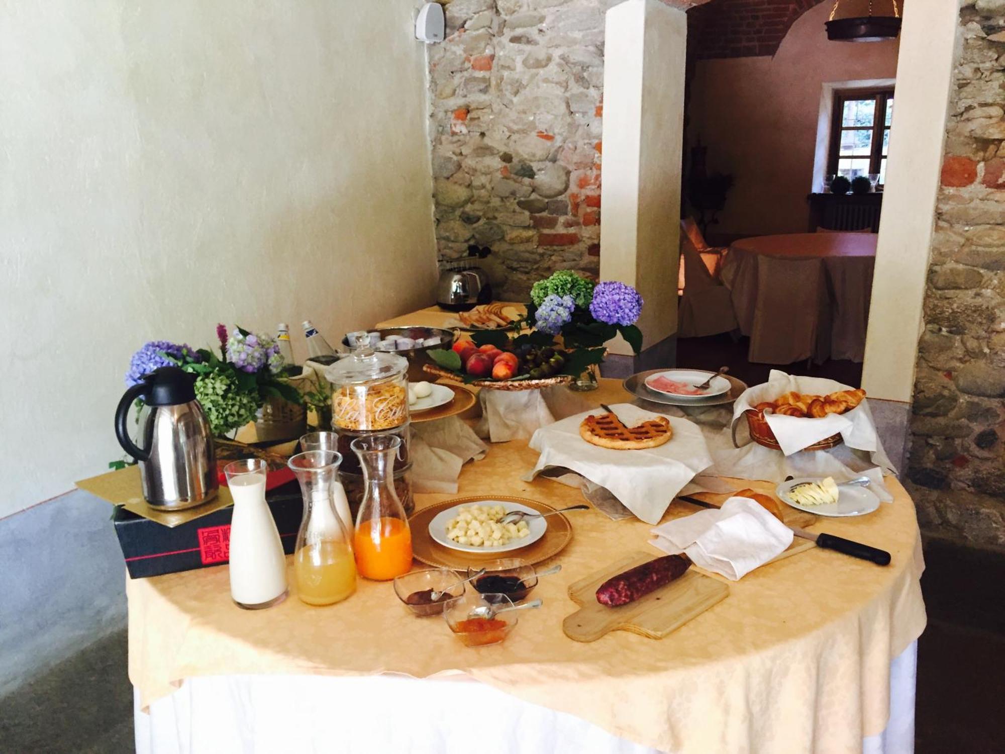 Le 5 Frecce Villa Cavour Buitenkant foto