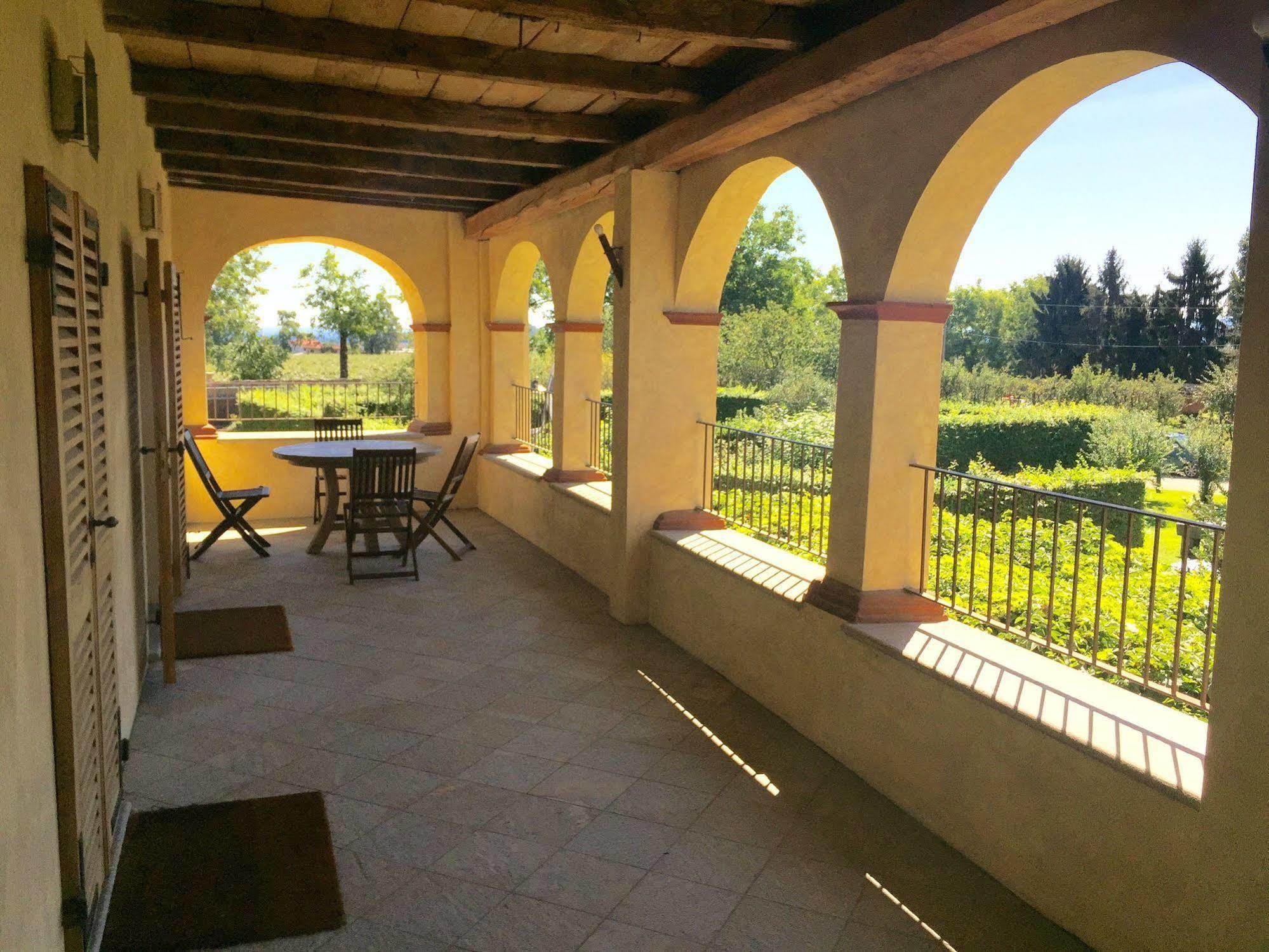 Le 5 Frecce Villa Cavour Buitenkant foto